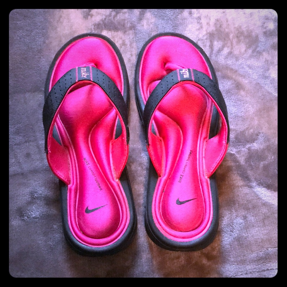 Nike comfort bed flip flops